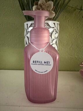 Bath & Body Works Pink Ribbed Foaming Soap Refill Bottle